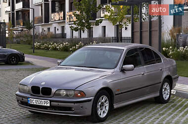 Седан BMW 5 Series 2000 в Луцке