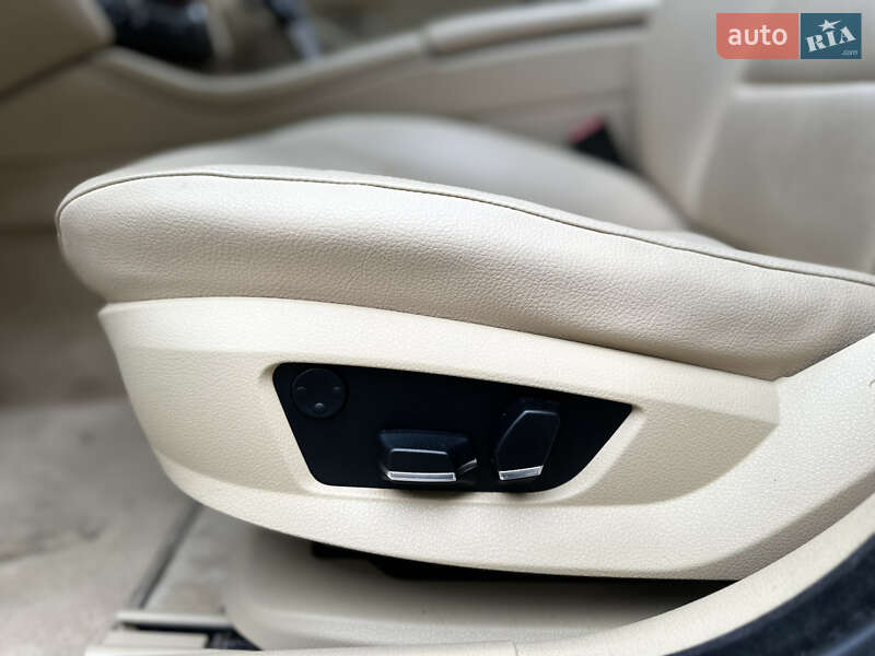 Седан BMW 5 Series 2013 в Дрогобичі