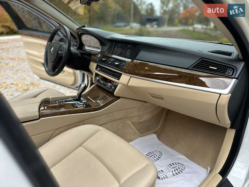 Седан BMW 5 Series 2013 в Дрогобичі