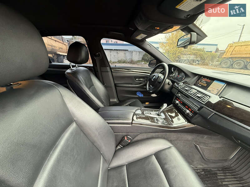 Седан BMW 5 Series 2015 в Сумах