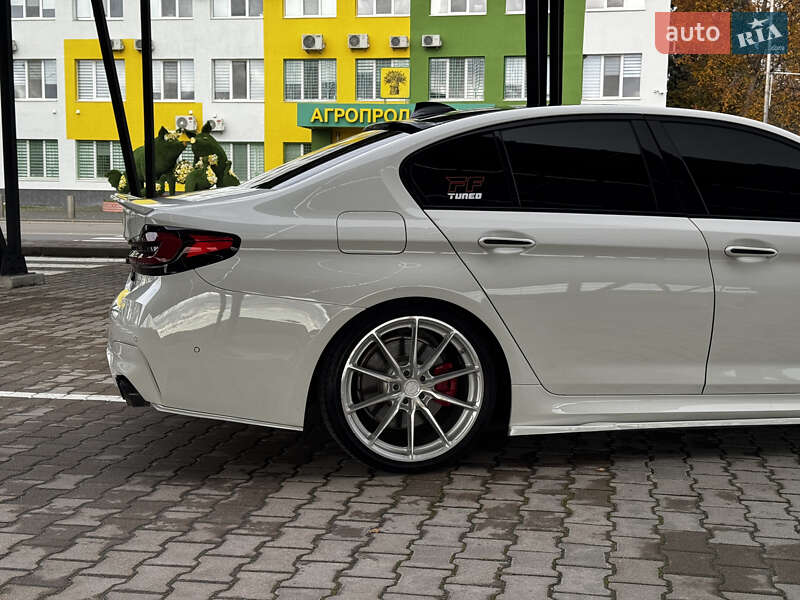 Седан BMW 5 Series 2017 в Тернополе