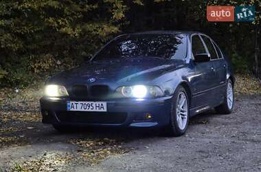 Седан BMW 5 Series 2001 в 