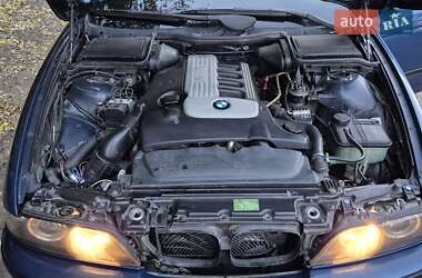 Седан BMW 5 Series 2001 в 