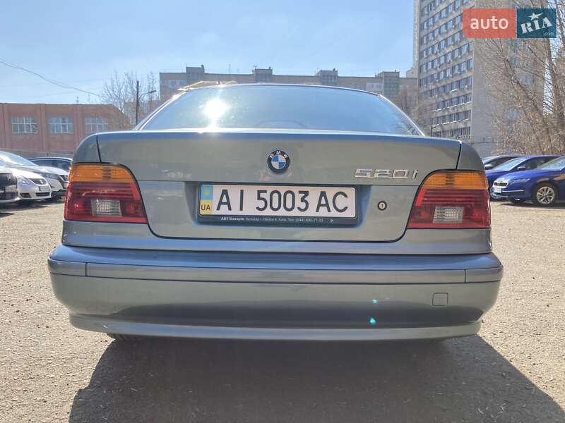 Седан BMW 5 Series 2001 в Киеве