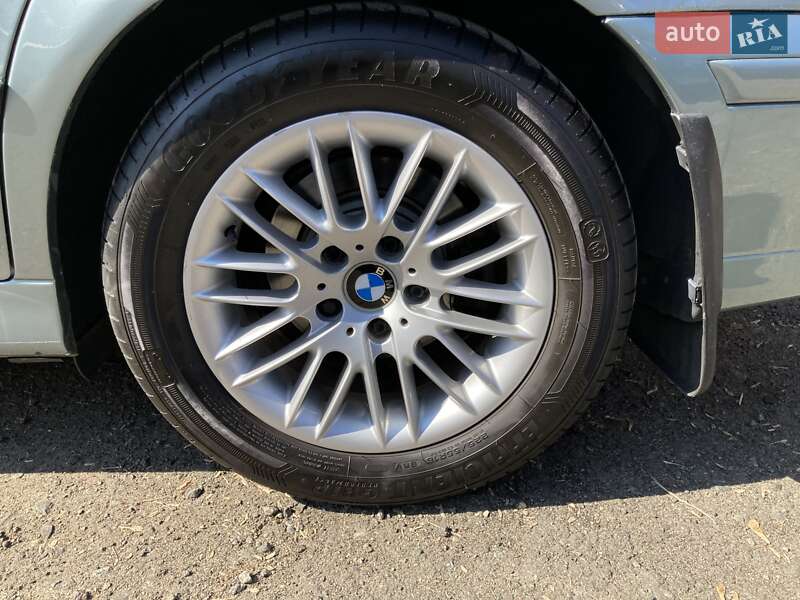Седан BMW 5 Series 2001 в Киеве