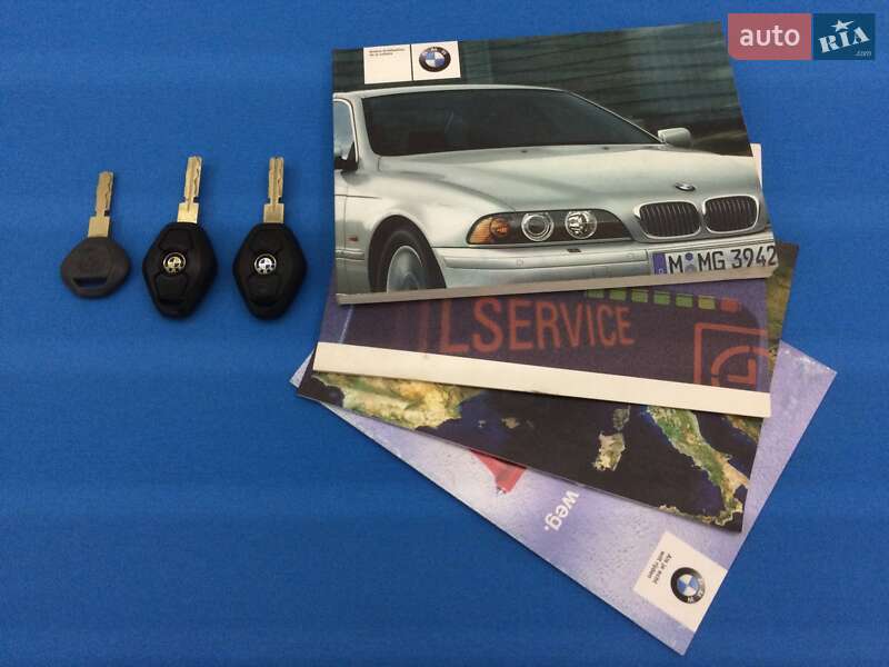 Седан BMW 5 Series 2001 в Киеве