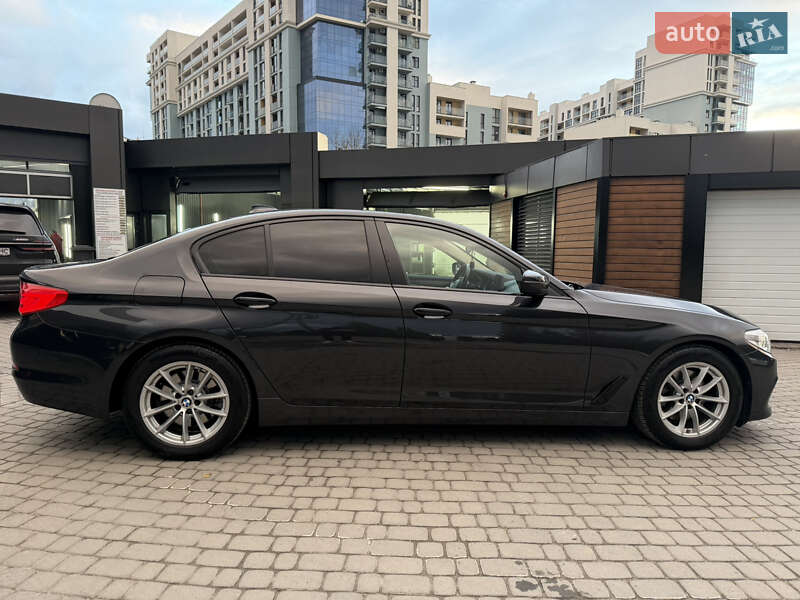 Седан BMW 5 Series 2017 в Львове фото 9 Седан BMW 5 Series 2017 в Львове