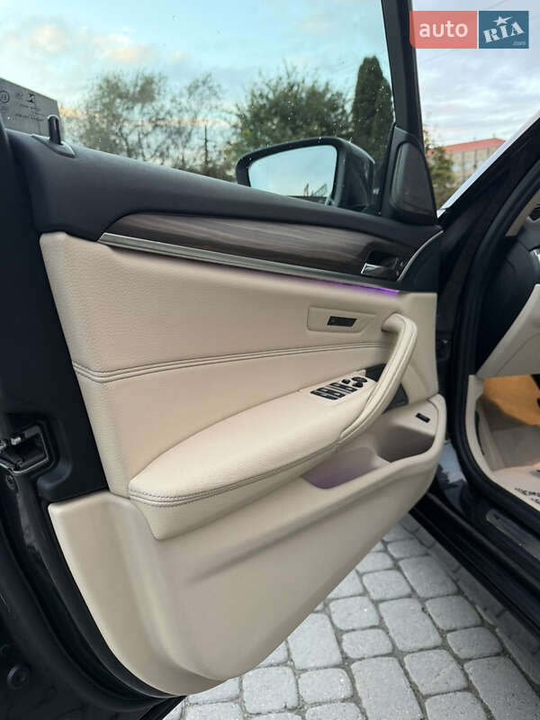 Седан BMW 5 Series 2017 в Львове фото 32 Седан BMW 5 Series 2017 в Львове