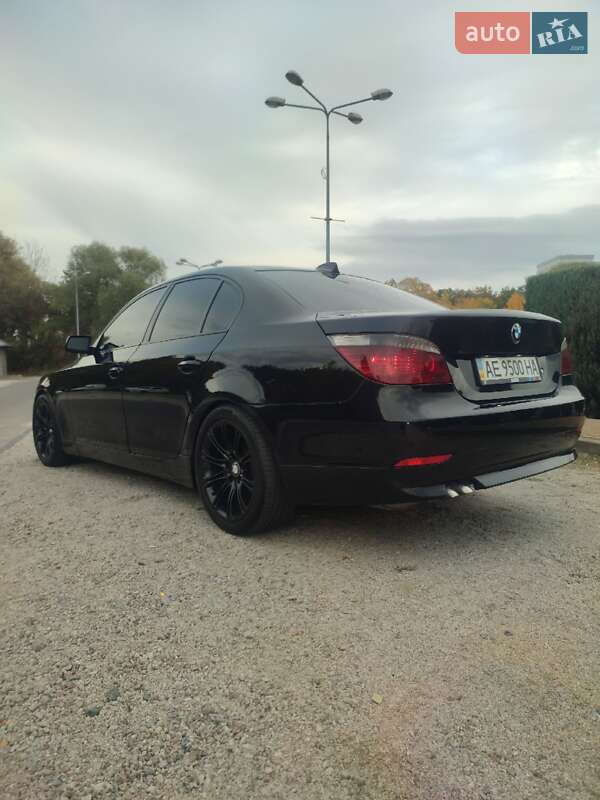 Седан BMW 5 Series 2003 в Дніпрі