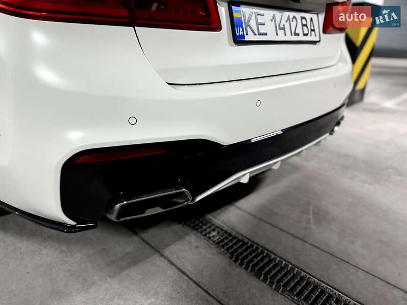 Седан BMW 5 Series 2017 в Днепре