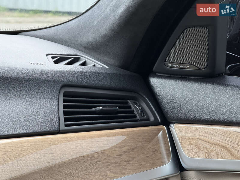 Седан BMW 5 Series 2011 в Харкові