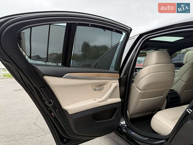 Седан BMW 5 Series 2011 в Харкові