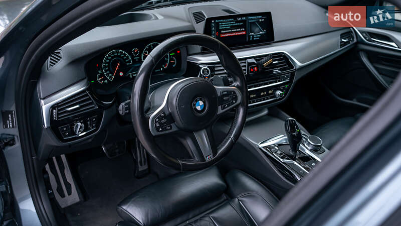 Седан BMW 5 Series 2019 в Хмельницком