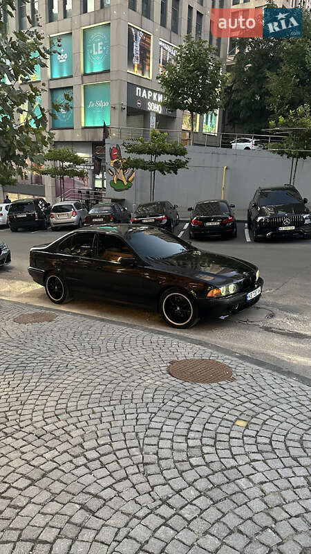 Седан BMW 5 Series 2000 в Днепре