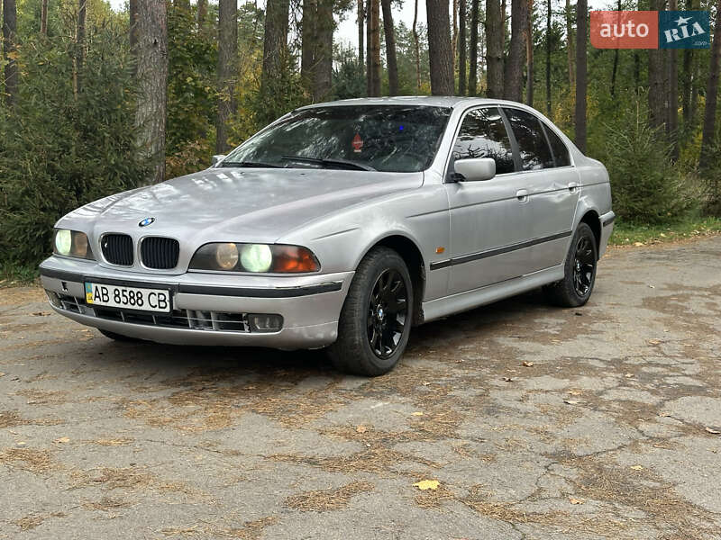 Седан BMW 5 Series 1998 в Сарнах