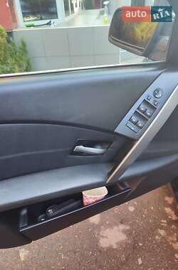 Седан BMW 5 Series 2006 в  фото 15 Седан BMW 5 Series 2006 в