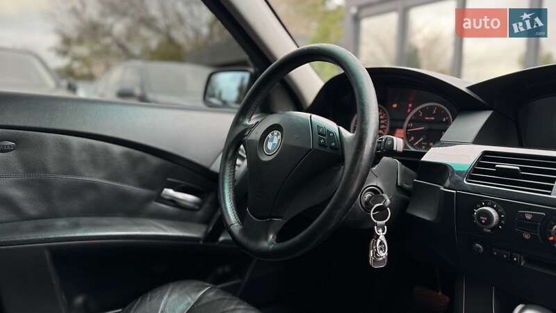 Седан BMW 5 Series 2003 в Києві