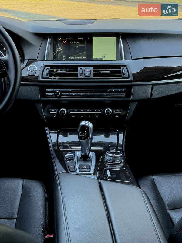 Седан BMW 5 Series 2014 в Дубно