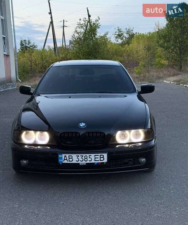 Седан BMW 5 Series 2002 в Виннице