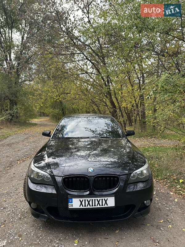 Седан BMW 5 Series 2006 в Запоріжжі