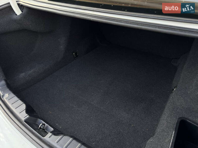 Седан BMW 5 Series 2013 в Києві фото 27 Седан BMW 5 Series 2013 в Києві