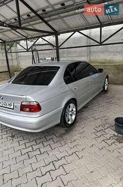 Седан BMW 5 Series 2001 в 