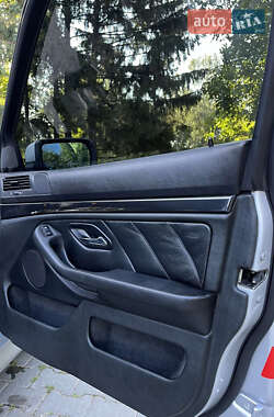 Седан BMW 5 Series 2001 в 