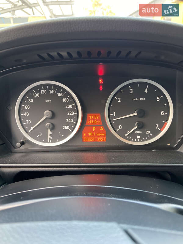 Седан BMW 5 Series 2004 в Измаиле