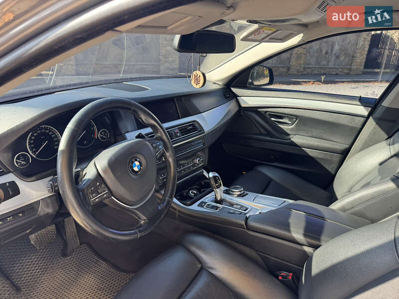 Седан BMW 5 Series 2015 в Ивано-Франковске