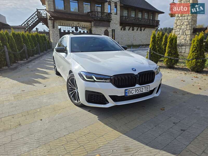 Седан BMW 5 Series 2022 в Львове