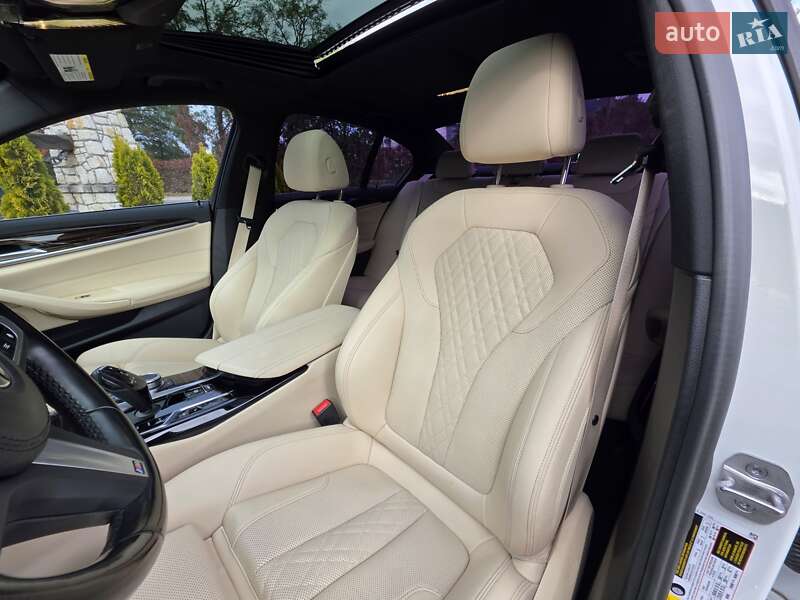 Седан BMW 5 Series 2022 в Львове