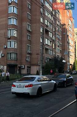 Седан BMW 5 Series 2011 в 