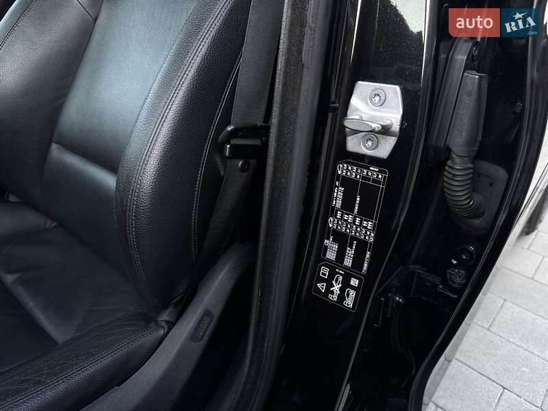 Седан BMW 5 Series 2015 в Ковеле