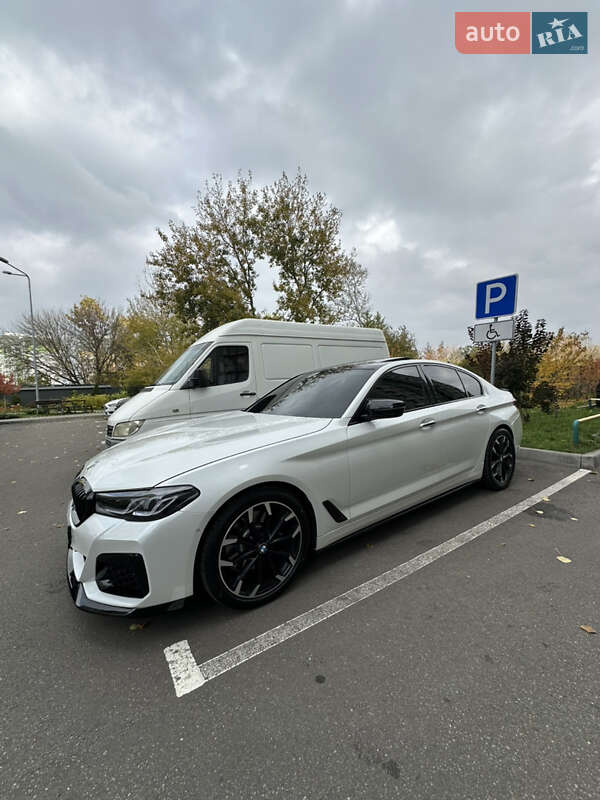 Седан BMW 5 Series 2017 в Киеве