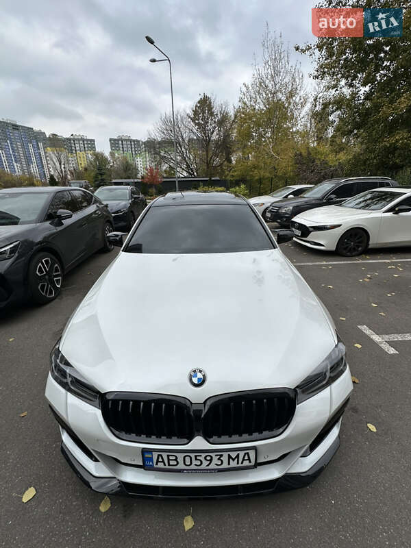 Седан BMW 5 Series 2017 в Киеве