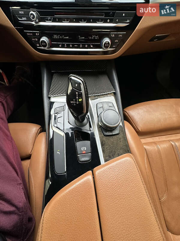 Седан BMW 5 Series 2017 в Киеве