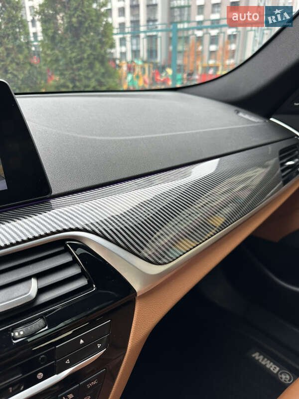 Седан BMW 5 Series 2017 в Киеве