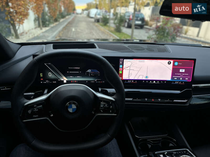 Седан BMW 5 Series 2024 в Львові