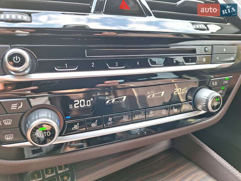 Седан BMW 5 Series 2017 в Николаеве фото 22 Седан BMW 5 Series 2017 в Николаеве