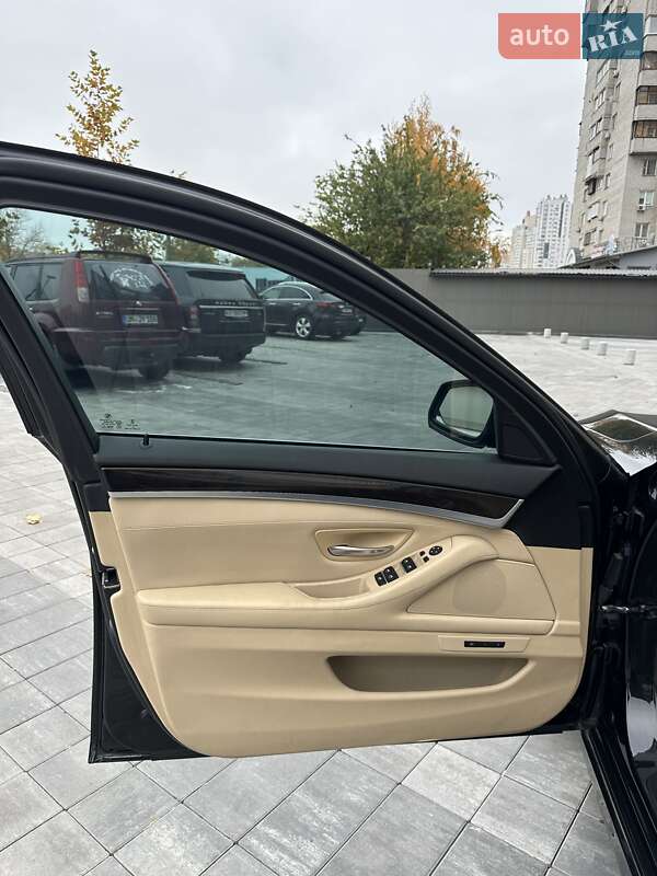 Седан BMW 5 Series 2014 в Киеве