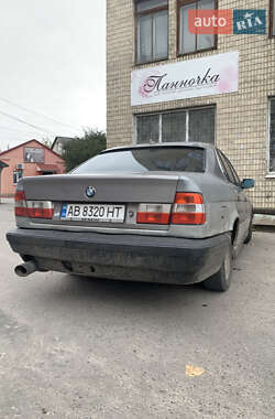 Седан BMW 5 Series 1989 в Гнівані