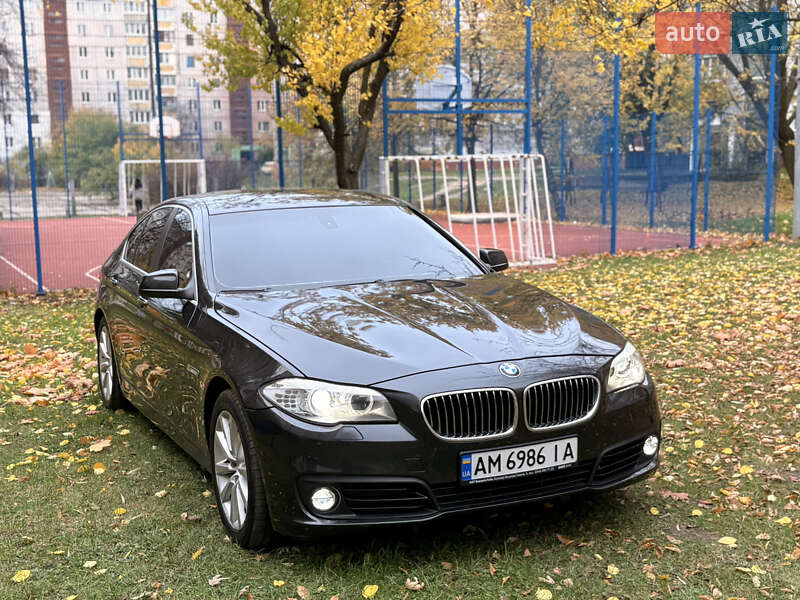 Седан BMW 5 Series 2012 в Чернігові