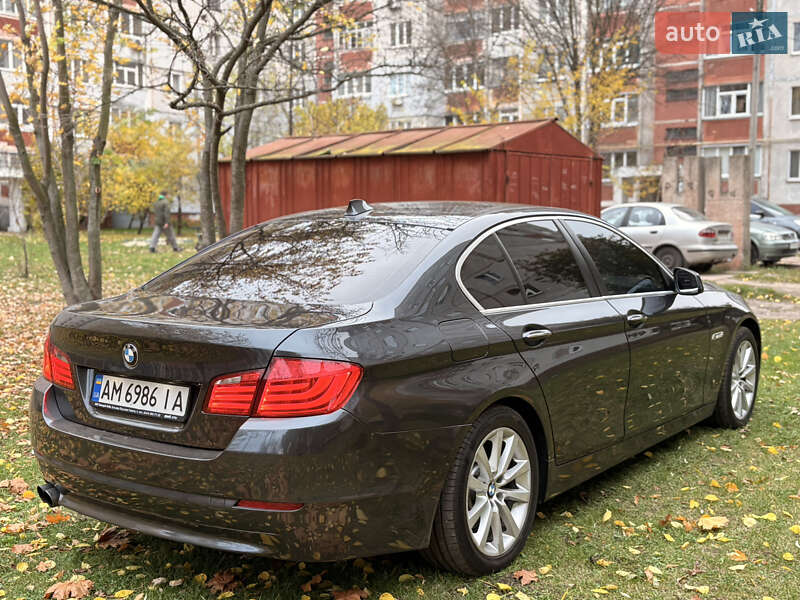 Седан BMW 5 Series 2012 в Чернігові