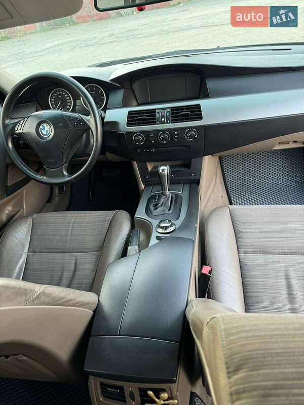 Седан BMW 5 Series 2003 в Підволочиську