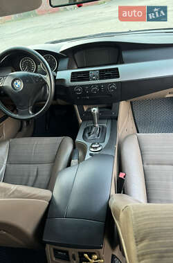 Седан BMW 5 Series 2003 в  фото 7 Седан BMW 5 Series 2003 в