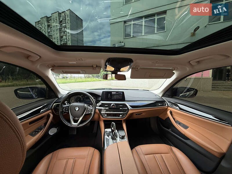 Седан BMW 5 Series 2018 в Киеве фото 29 Седан BMW 5 Series 2018 в Киеве