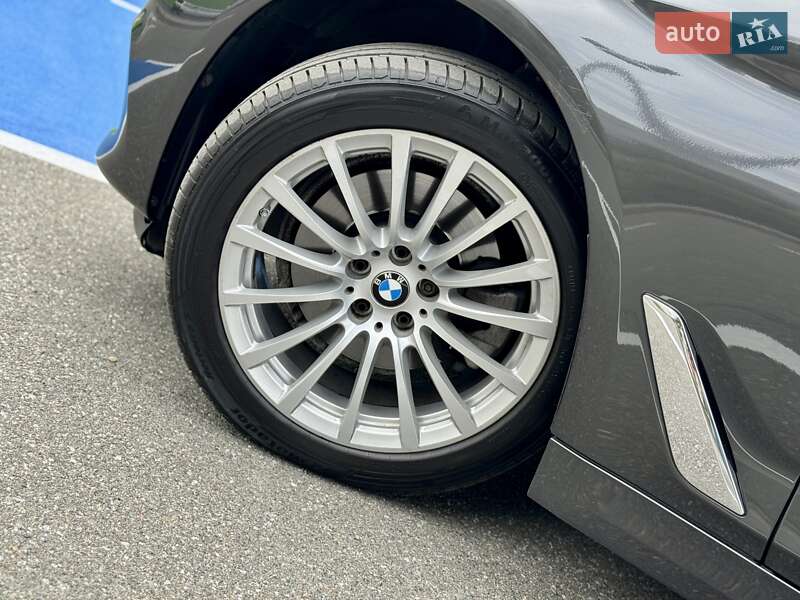 Універсал BMW 5 Series 2017 в Києві фото 25 Універсал BMW 5 Series 2017 в Києві