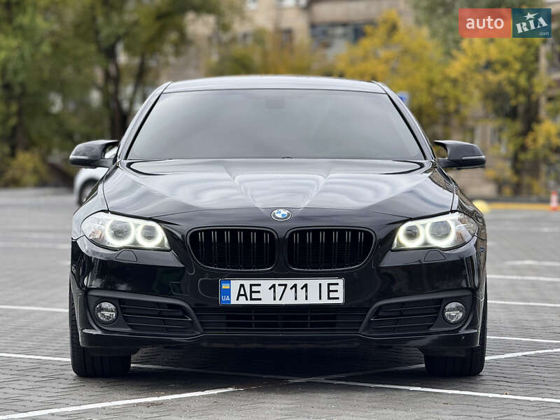 Седан BMW 5 Series 2016 в Киеве