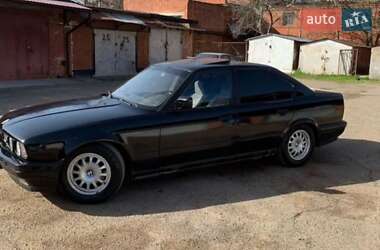 Седан BMW 5 Series 1990 в Бобровице