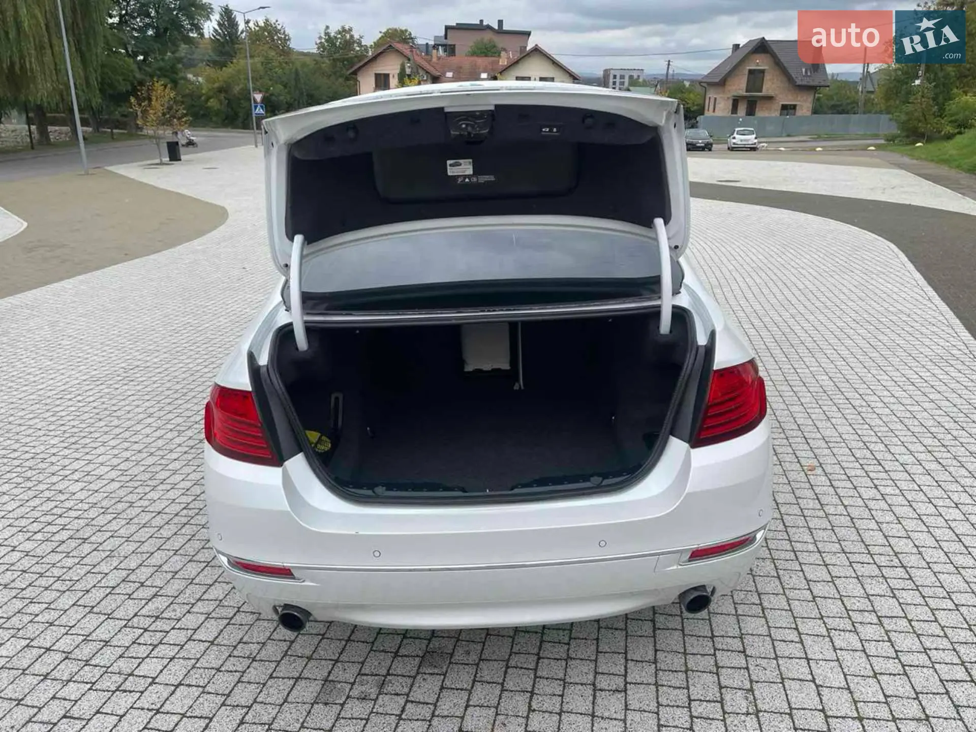 2016 BMW 5er - мініатюра 15